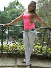 Массажистка: Катя