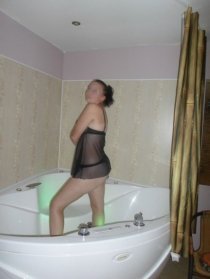 Массажистка: Настя