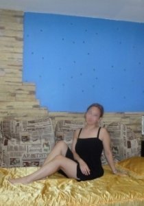 Массажистка: Мая