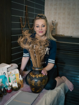 Массажистка: Елена